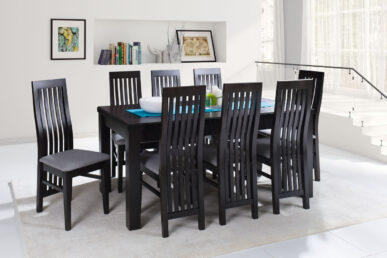 Stół S10 wykonany w  okleinie MDF lub drewnianej, w dowolnym kolorze, rozkładany. Blat stołu wykonany w okleinie drewnianej o grubości 42mm